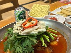 -喇喇排骨火锅·传统韩式脊骨汤(望京西园总店)