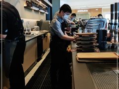 -星巴克臻选(上海合生汇1F店)