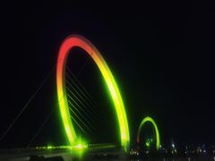-南京眼步行桥