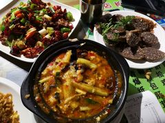 -88号小吃店·经典云南菜·地道纳西美食