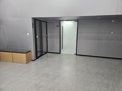 -蓝海豚游泳俱乐部(南京西路店)