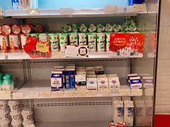 零售区-牛朋牛奶棚(南昌路店)