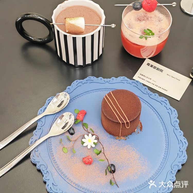 天津泰安道!充满美好元素的街角咖啡店!