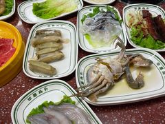 -四囍码头海鲜烧烤自助火锅(外滩南京东路悦荟广场店)