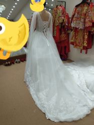-觅白婚纱礼服馆