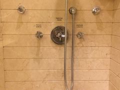 洗浴-上海明天广场JW万豪酒店