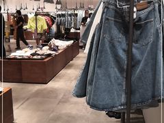 -URBAN REVIVO(西安Momopark店)