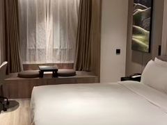 -杭州西湖湖滨银泰亚朵酒店