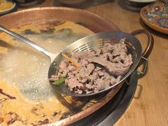-洱火云南酸菜牛肉火锅(石景山当代商城店)