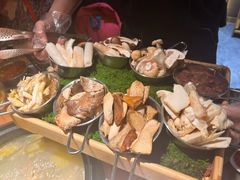 -一朵菌·野生菌探索家火锅(南亚店)