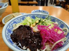 老北京炸酱面-门框胡同百年卤煮(鸟巢店)