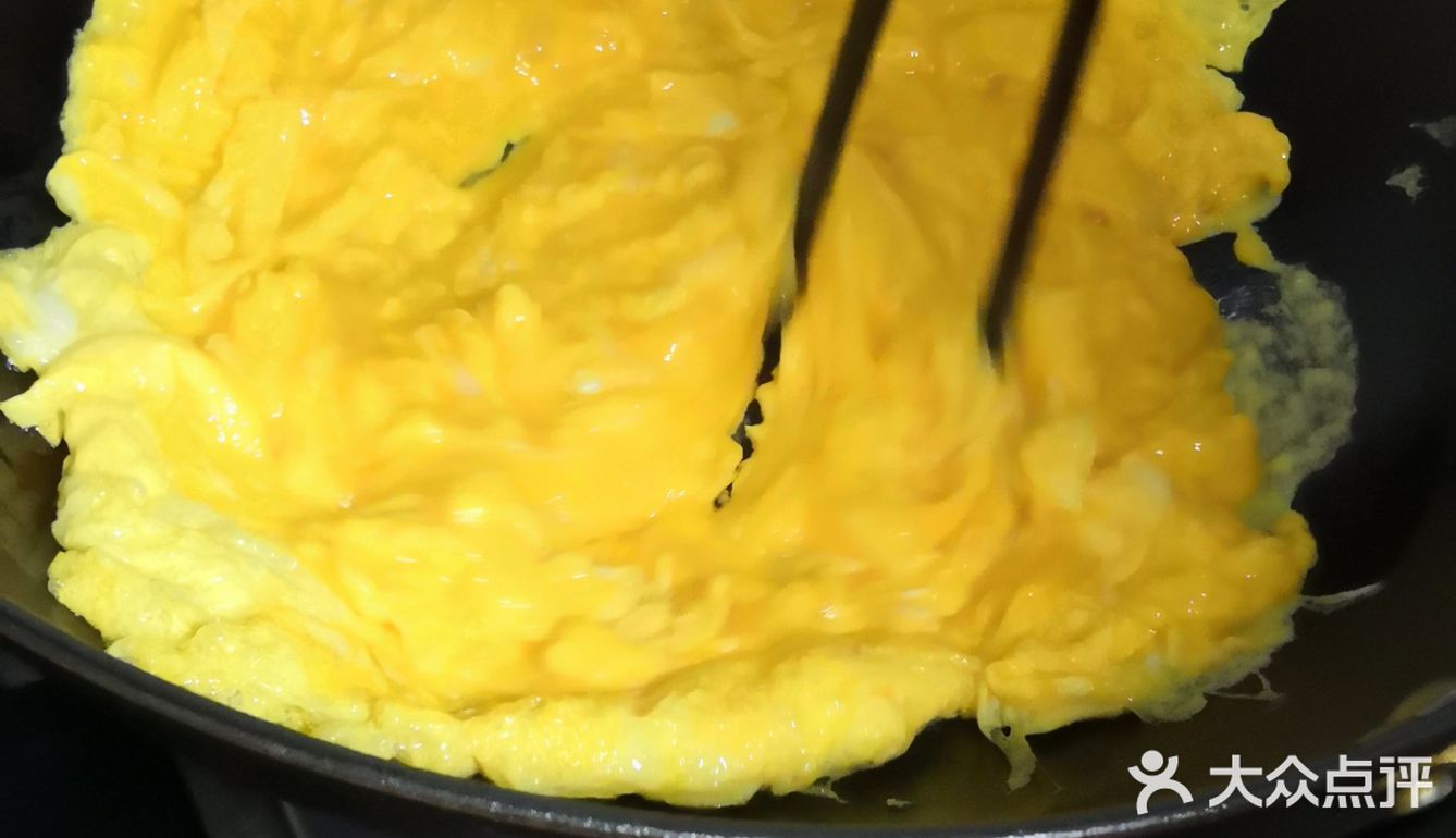 甜妈厨房之韭菜鸡蛋海米饺子