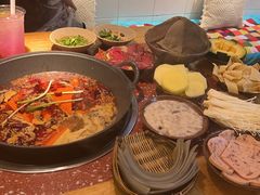 -赵美丽·重庆社区火锅·直营店(火车东站·中豪国际店)