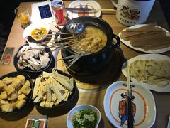-尚品小土屋涮毛肚(李沧万达店)