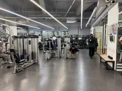 -乐刻运动健身(君临广场升级店)