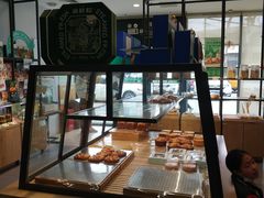 面包甜点陈列柜-仟吉(虎泉店)