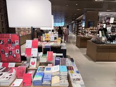 -茑屋书店(天目里店)