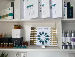 -黑奥秘脱发白发中心