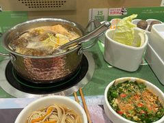 -一围肥牛小火锅(高铁吾悦店)