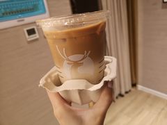 拿铁-瑞幸咖啡(万科红立方大厦店)