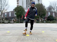 -Riverside河畔少儿足球培训(前滩店)