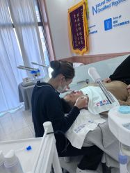 -靓芙泉专研痘痘肌