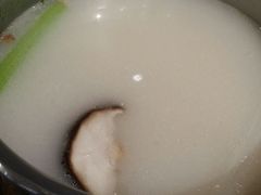 -不老仙金汤虾丸火锅