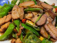 弯尖椒坛香肉-川渝饭店