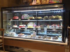 面包甜点陈列柜-巴黎贝甜(右安门店)