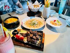 -穹六人间 people 6(岳阳路店)