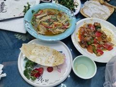 -三江源美食城