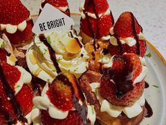 草莓忌廉华夫饼-BE BRIGHT KITCHEN(正佳广场店)