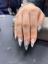 -芊屿芊浔美甲