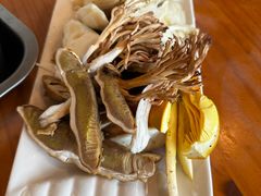 -云朵小院·石锅鱼·野生菌餐厅(蒗放店)