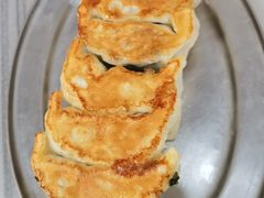 鲜肉韭菜煎饺-芬芳甜品(同福路店)
