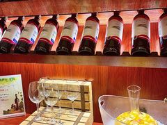 -广州万富希尔顿酒店·感趣自助餐厅·金秋蟹宴生蚝海鲜刺身