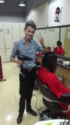 -镁连社·美联社