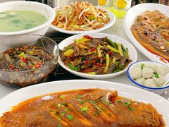 -丹水桥地锅鱼·翘嘴鲌·地方特色全鱼宴(丹江口大坝店)