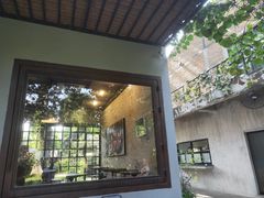 -莓园冰淇淋店