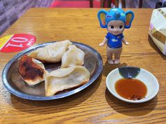 -黄阿姨锅贴大王(万航渡路店)