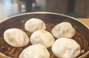 Black Pork and Water Chestnut Soup Dumplings