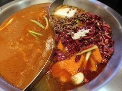 -沸炉重庆老火锅(军事博物馆店)