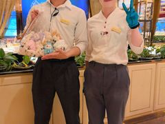 -雍容荟活帝王蟹活龙虾自助(苏宁旗舰店)