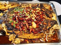-鸣记脆皮烤鱼·海鲜烤鱼(三八广场店)