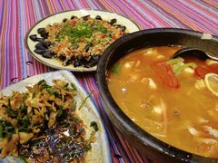 -香巴拉云南餐厅(华莱坞店)
