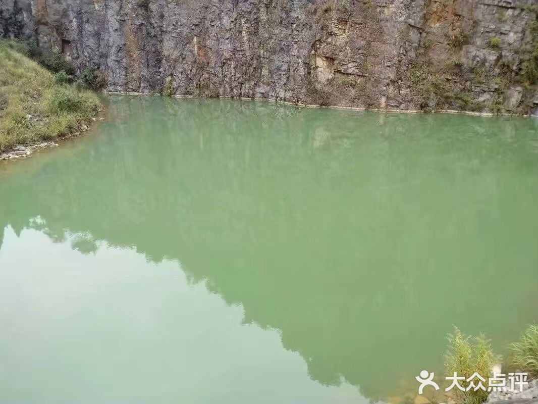 第一次去矿山公园时还是五六年前 那会小岛开了辆长安之