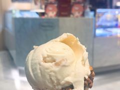 华夫蛋筒-哈根达斯(虹口店)