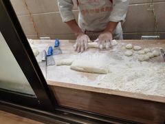 -舒小笼松针小笼包