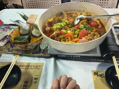 -刘姐啤酒鱼民族演艺餐厅(西街总店)