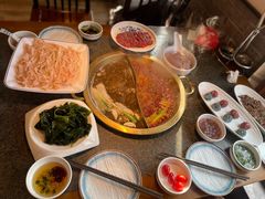 -小天鹅火锅·一线江景洪鼎旗舰店(洪崖洞店)